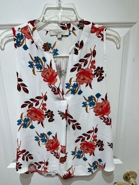LOFT White Floral Sleeveless Top with Red & Blue Print
